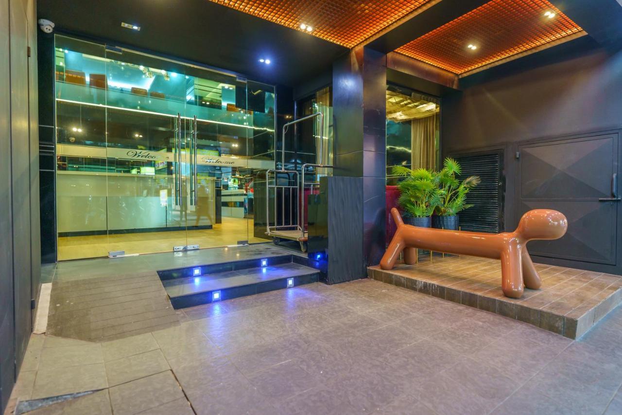 De Lux Bangkok Hotel Exterior foto